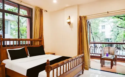 Super Townhouse Oak Prabhat Road