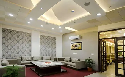 Hotel Yash Regency