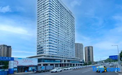 Wells Hotel (Central Park Light Rail Station, International Expo Center Branch)