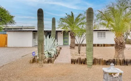 2 Mi to Trail Dust Town: Home w/ Large Yard!