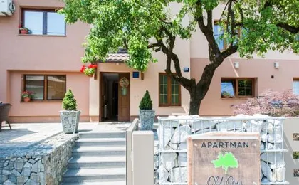 Old Pear Apartment
