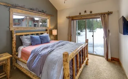 56540 Sunstone Loop