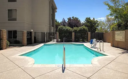 Hampton Inn & Suites Palmdale