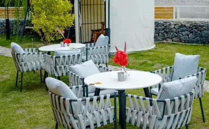Moye Luxury Snow Mountain View Courtyard（Sunlight on Golden Mountains）Vacation Boutique Hotel