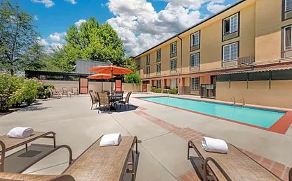 Best Western Plus Country Park Hotel