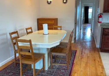 Business & Family Friendly Balcony Jacuzzi Free Park