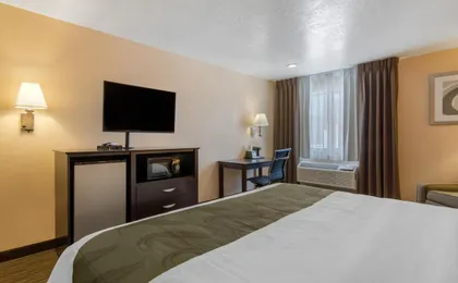 Quality Inn & Suites Albuquerque North Near Balloon Fiesta Park