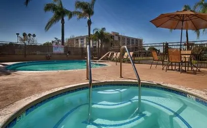 Empire Inn