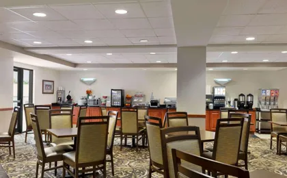 Wingate by Wyndham Bentonville Airport