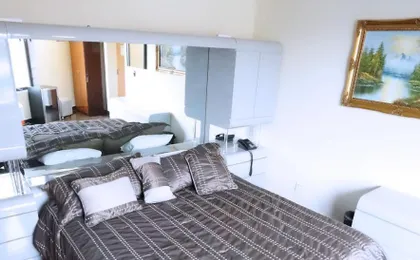 Paris Suites