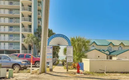 Breezy PCB Vacation Rental w/ Lanai, Walk to Ocean