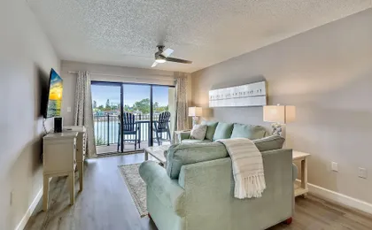 Land's End 4-202 Bay Front - Premier