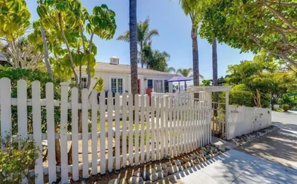 Coral Cottage