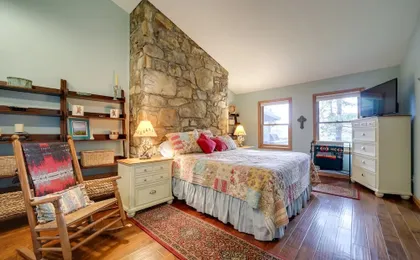Robbinsville Vacation Rental w/ Covered Balcony