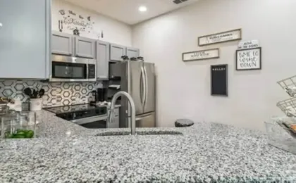 Lake Berkley 4BR Villa - Near Disney & Pool
