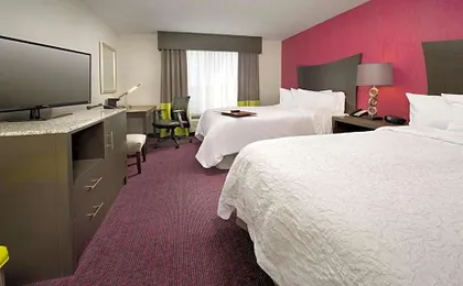 Hampton Inn & Suites Buffalo/Airport
