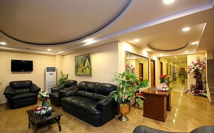 Hotel Crystal Orchid