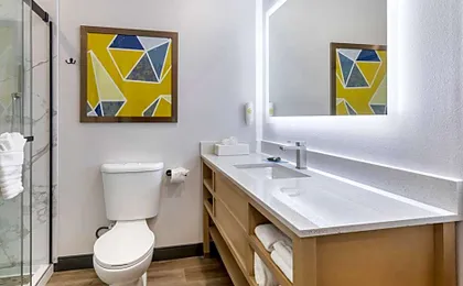 Comfort Inn & Suites Irvine Spectrum