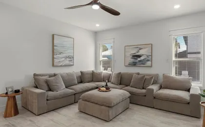 Woodland Shores by Avantstay Sleeps 22 Massive Pool + Spa Golf Cart + Game Room + BBQ Near Seaside