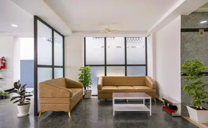 The Balcony Suites