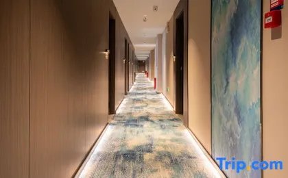 Chenduo Hotel (Shenzhen Luohu Port Vientiane City)