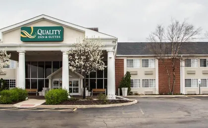 Quality Inn & Suites St Charles - West Chicago
