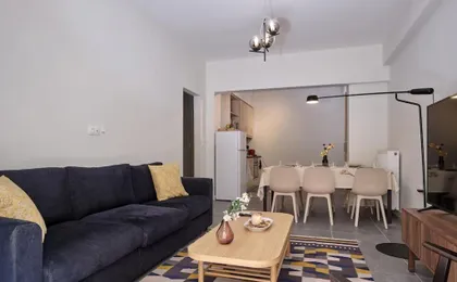 Chic Apt with All Comforts in the Heart of Athens!