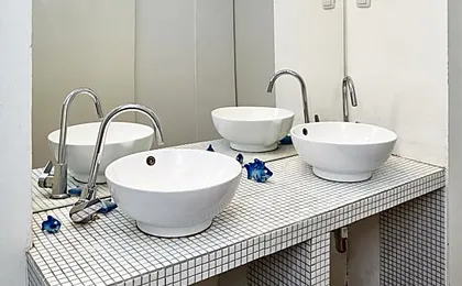 Lovecroatia Zagreb-'Paxnest' HOSTEL, No party! Cozy and quiet! Separated Men and women's Dormitory and Shower room! Indoor shoes provided! Lower beds with curtains for privacy! Maximum 4-5 beds per room! Fully prepared bed sheets! Have Laundry shop
