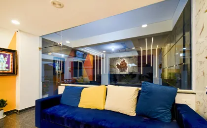 Hotel O 4 COLORS