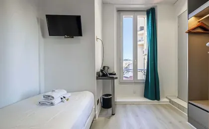 Hotel Avaton - Single Bedroom - Cannes Palais