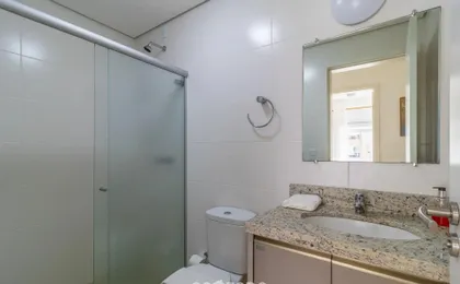 Apto Próx à Praia c/ Piscina e Churrasq. VIC0203