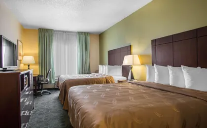 Quality Inn & Suites Bloomington I-55 And I-74