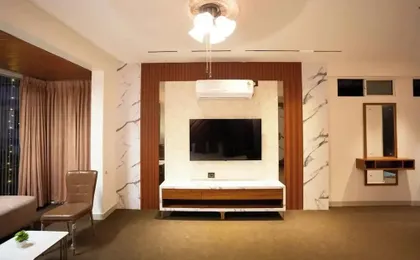 Majestic Inn