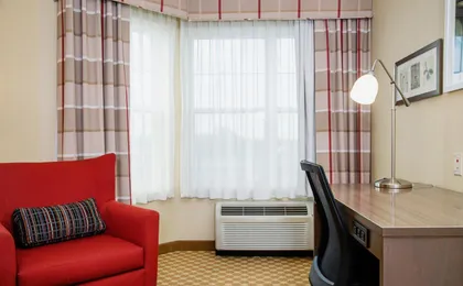 Country Inn & Suites by Radisson, Milwaukee West (Brookfield), Wi