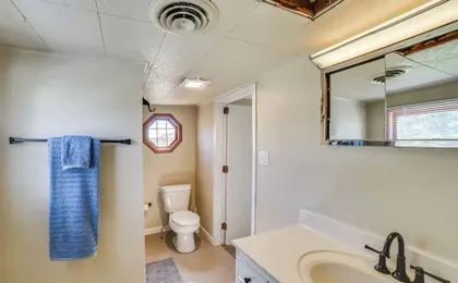 Walk to River: Oacoma Home w/ Dog-friendly Yard!