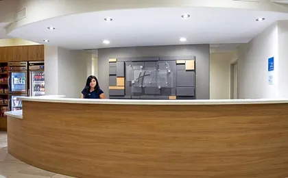 Holiday Inn Express & Suites Yosemite Park Area By IHG