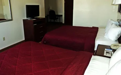 Travelodge by Wyndham Carlsbad Nm