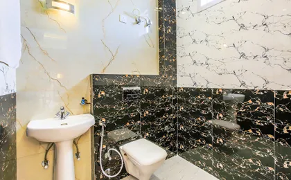 Fabhotel Golden Stay