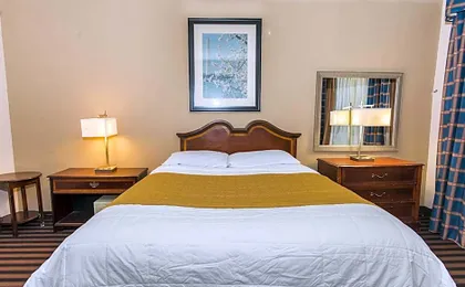 NORTHEAST GARDEN INN.