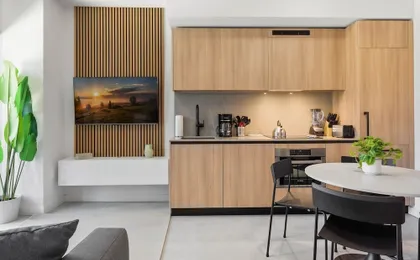2BR + Den Downtown Miami for 5