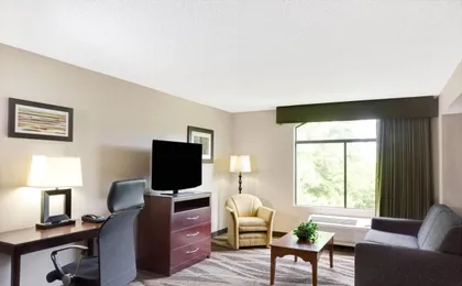 Wingate by Wyndham Raleigh Durham / Airport
