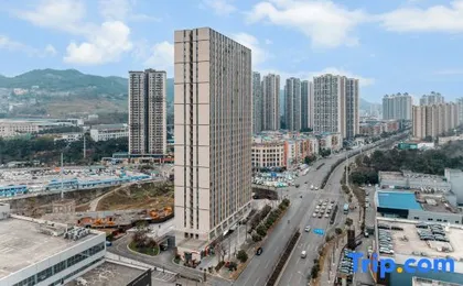 Platinum Hotel (Eight kilometer Light Rail Station Branch)