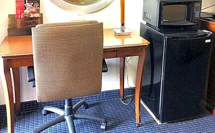 University Inn & Suites