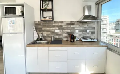 Zeus Bright & New Apartment - 25' Walk To the Acropolis