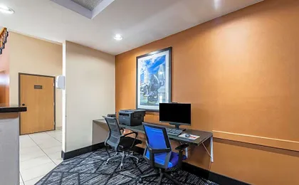 Comfort Suites Kansas City-Liberty