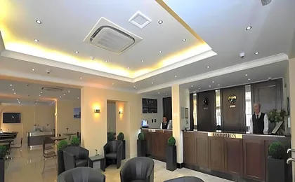 Queens Park Hotel