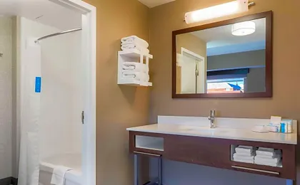 Hampton Inn & Suites Pittsburgh-Downtown
