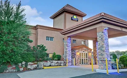 Days Inn by Wyndham Ridgefield NJ