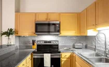 Beautiful 2BR 2BA In The Block by CozySuites
