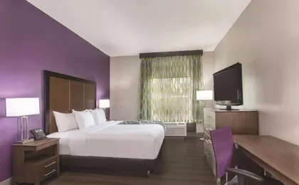 La Quinta Inn & Suites by Wyndham Columbus North